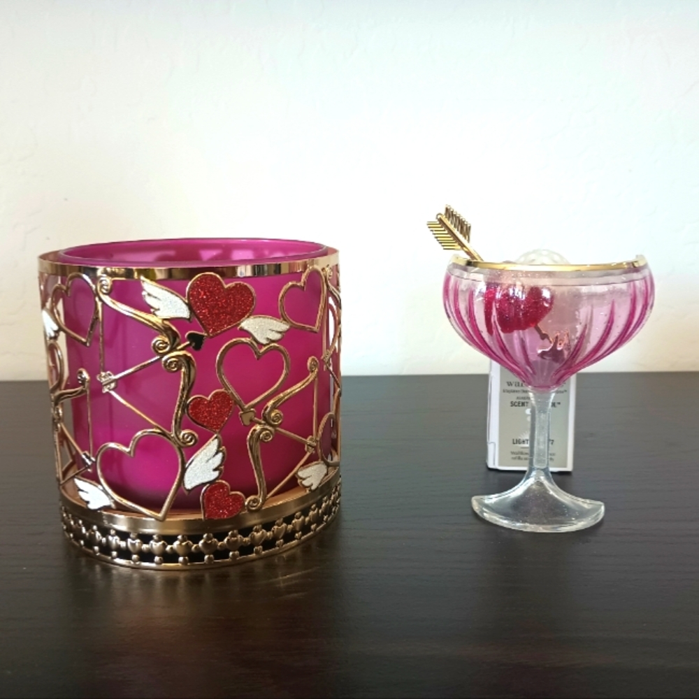 Bath and Body Works Cupid Hearts Candle Holder and Wallflower